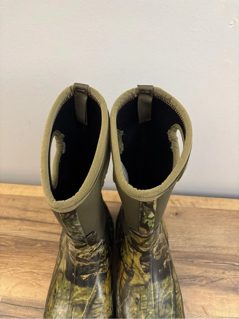 Bogs York Camo Classic Insulated Waterproof Winter Snow Boots Big Kids
